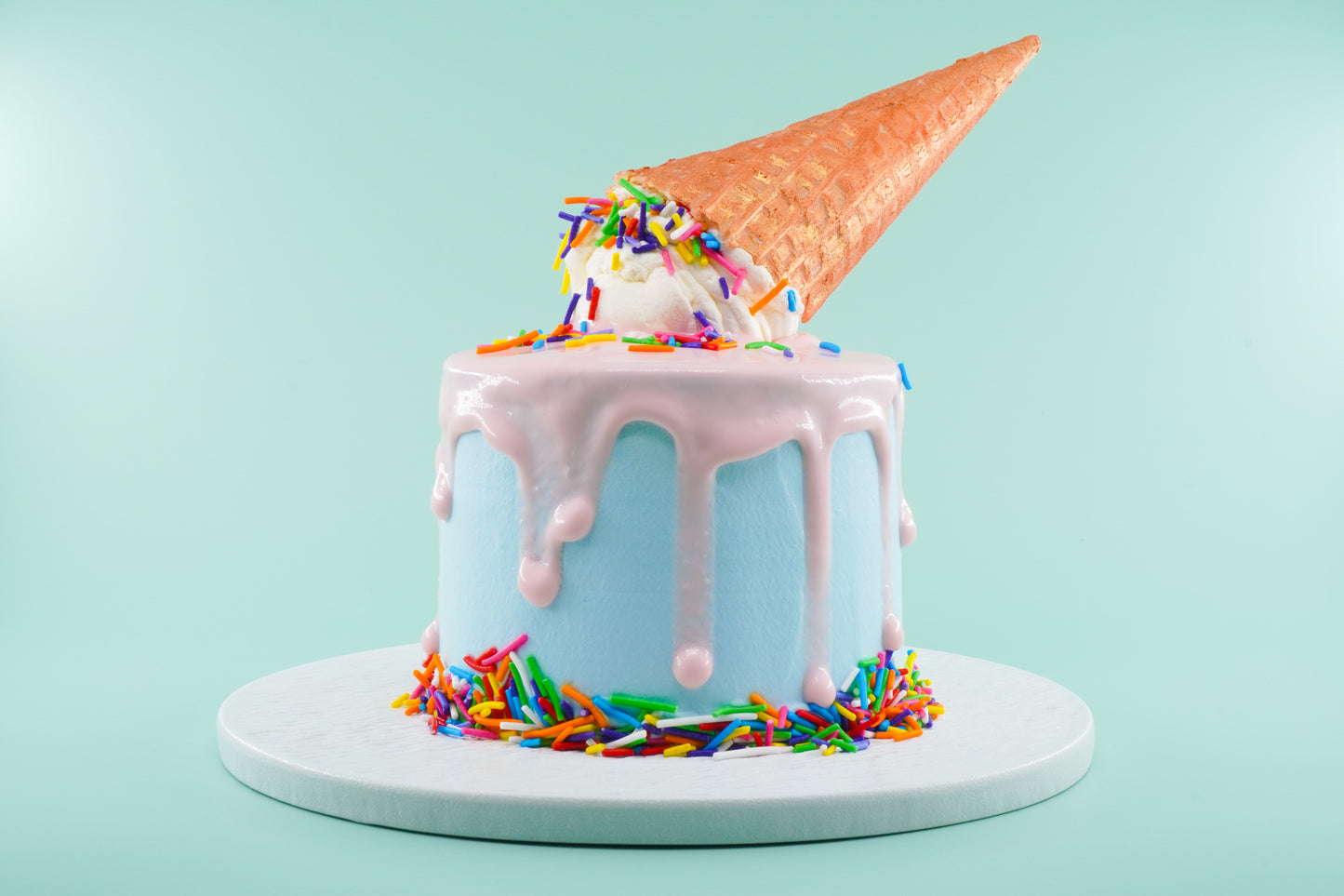 Ice Cream Cone Fruit Cake (blue)